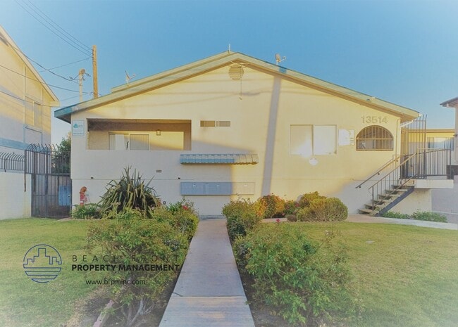 Photo - 13514 Lemoli Ave.