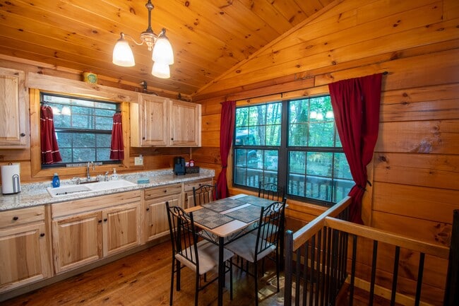 Photo - 423 Laurel Creek Road