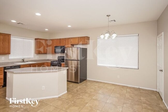 Photo - 6450 Kilrenny Ave