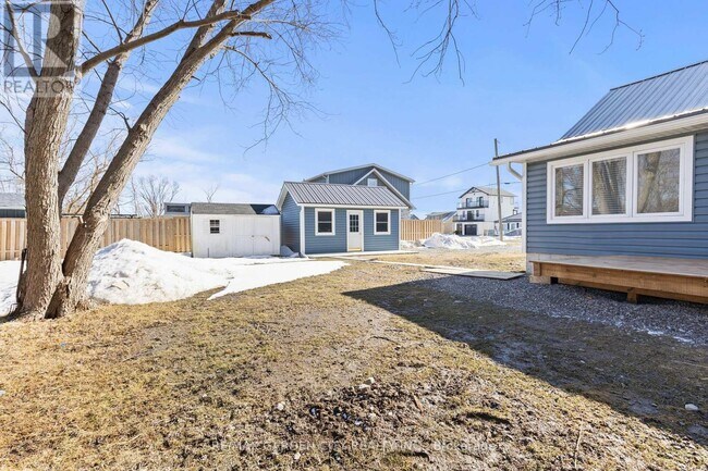 Photo - 11582 Beach Road East