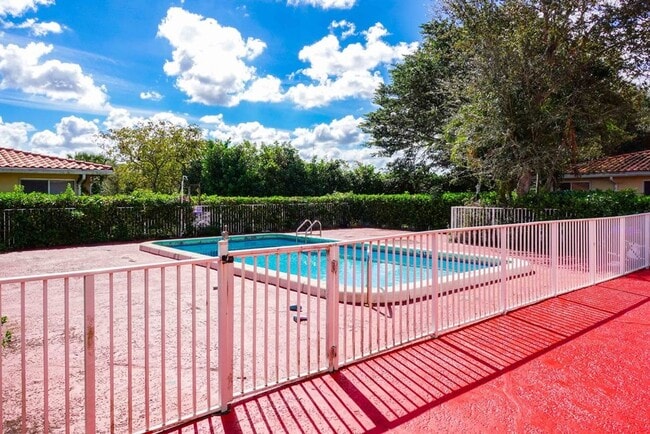 Photo - 8430 NW 40th St Coral Springs, FL 33065