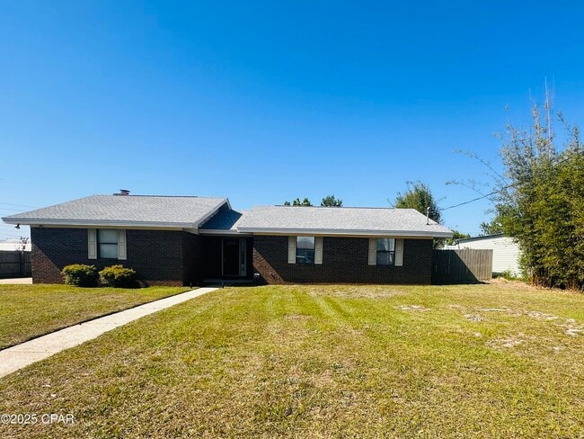 Photo - 618 Gabriel St