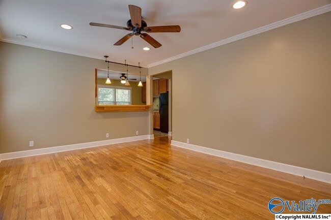 Photo - 4306 Cloverdale Dr NW