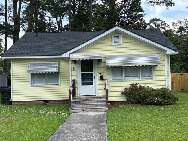 Building Photo - Cozy 2 Bedroom and 2 Baths
