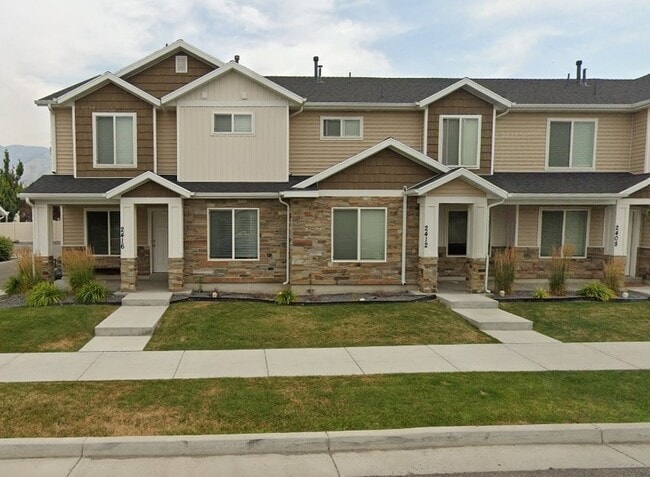 Building Photo - 2412 N 200 E