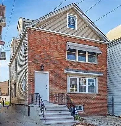 Photo - 127 Hobart Ave Unit 2