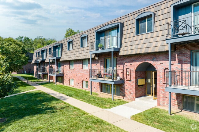 Villa Vinee Apartments