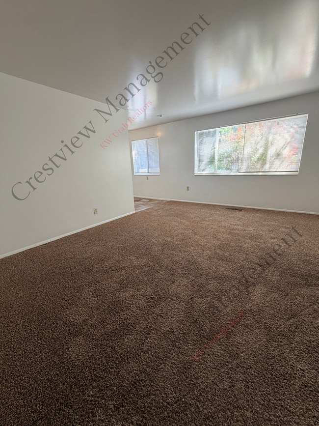 Photo - 549 Stringham Ave Unit B