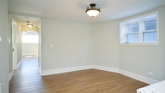Dining Room - 648 Elgin Ave Unit Garden