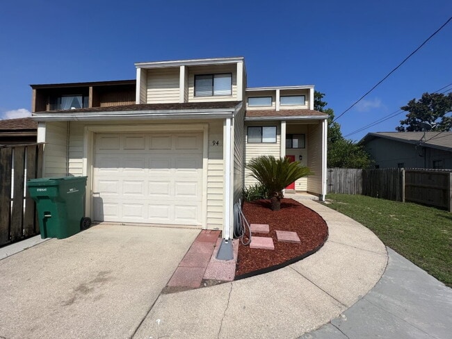Building Photo - "Charming 2-Bed Townhouse in Shalimar with...