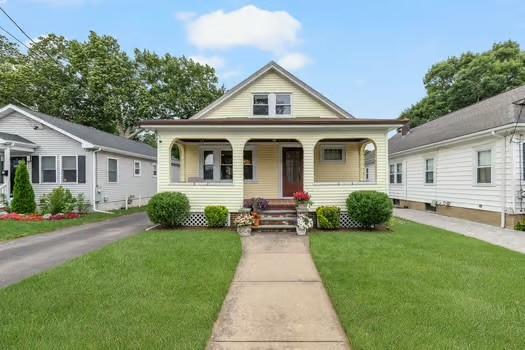 76 Myrtle Ave