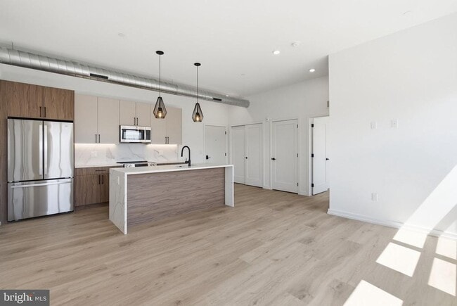 Photo - 209 New St Unit 6B