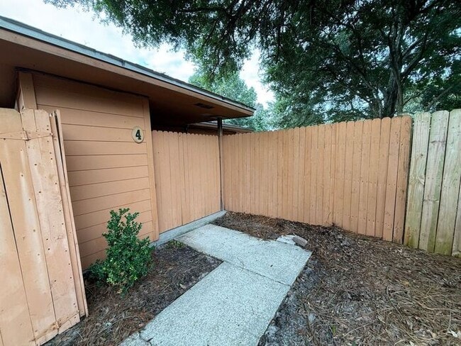 Photo - Gulf Breeze - Greenbriar Estates- 2 bedroo...