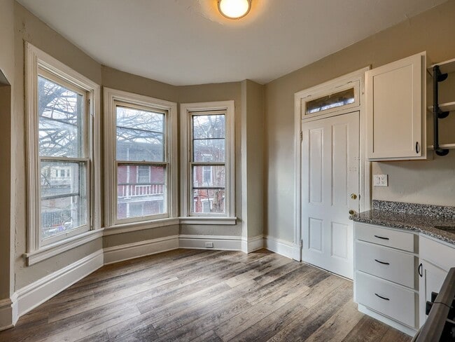 Photo - 1528 Green St Unit 2