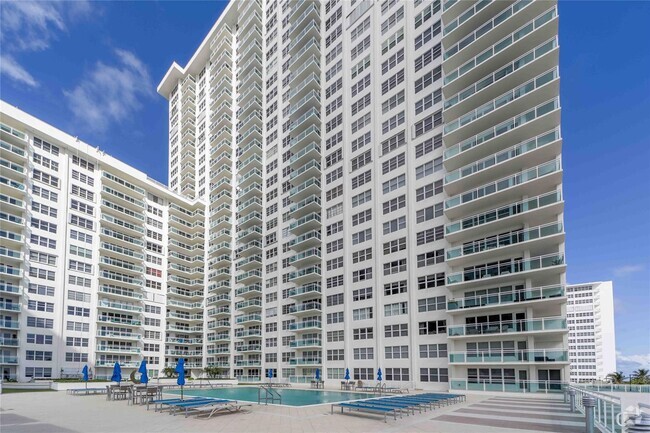 Building Photo - 3900 Galt Ocean Dr Unit #415 Rental