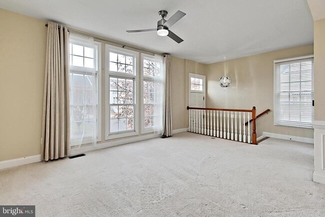Photo - 6913 Stanwick Square
