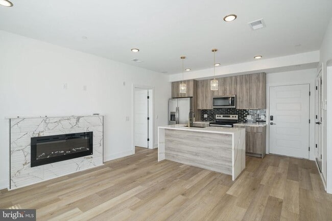 Photo - 2000 N Front St Unidad 6