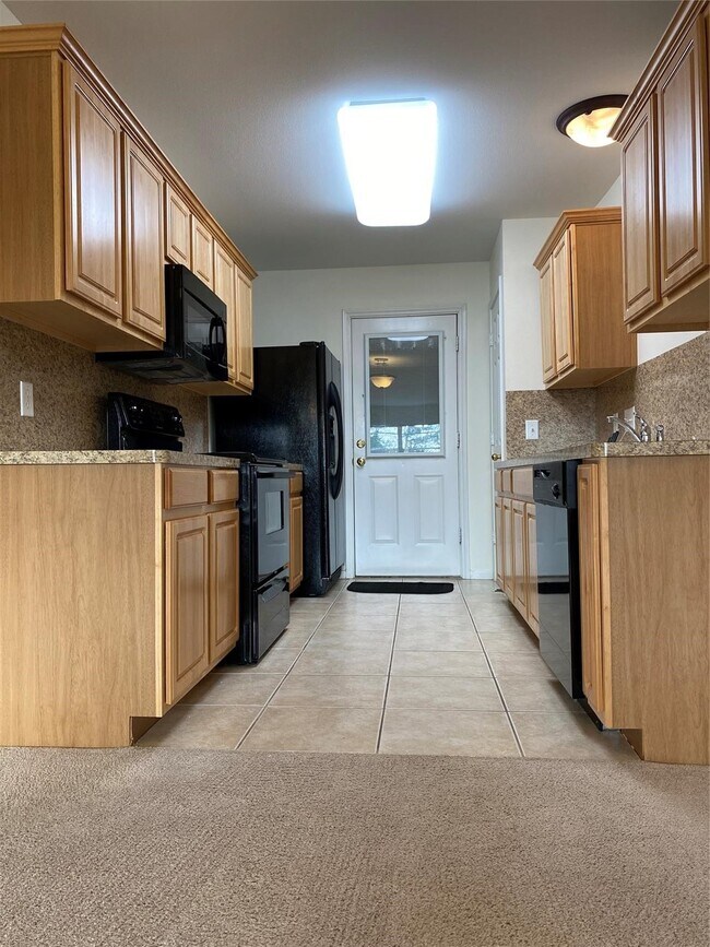 Photo - 11905 Algonquin Dr Unit 04