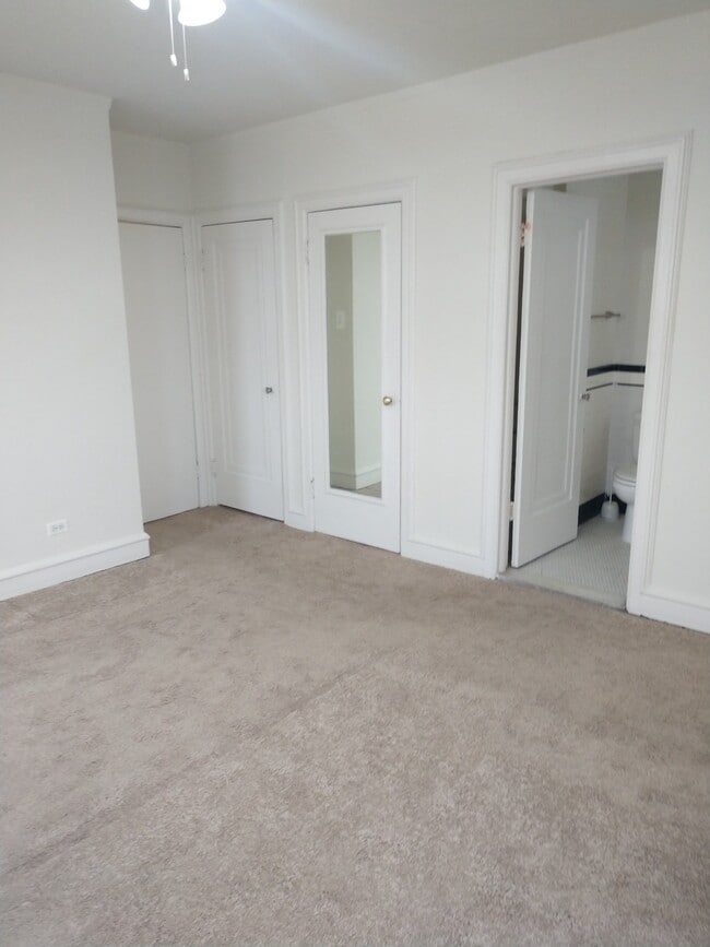 1263 W Pratt Blvd Unit 410