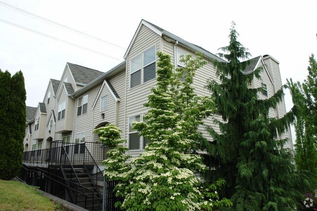 Hoodview Apartments