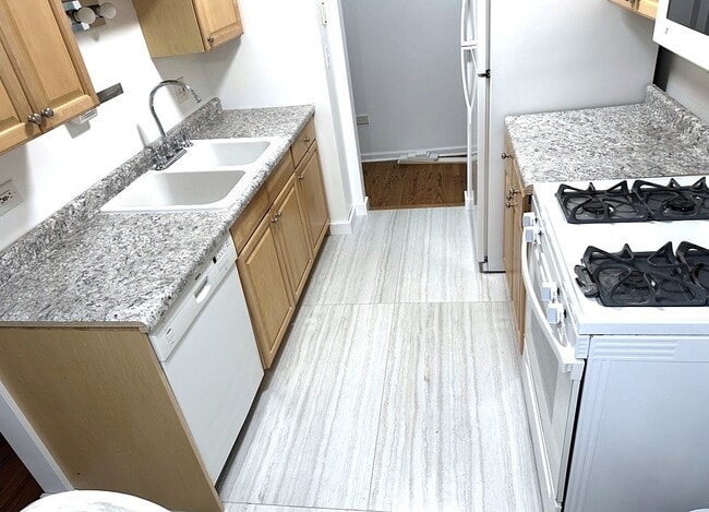 Photo - 8655 1/2 W Foster Ave Unit 1N