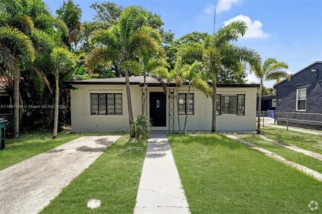 Building Photo - 1021 NW 7th Ave Rental
