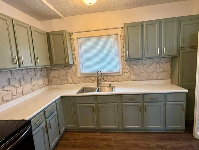 Photo - 25 N Colorado Ave