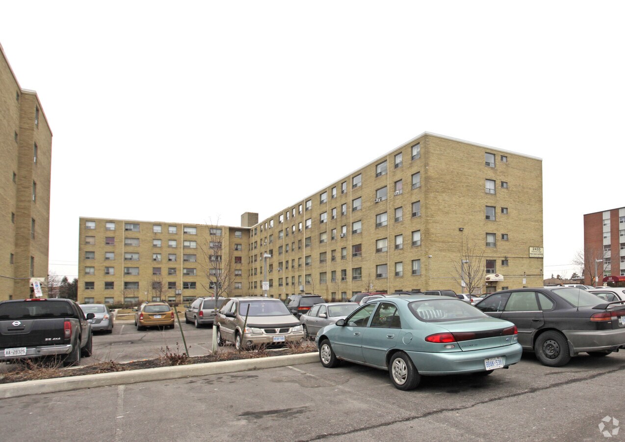 Finch Main Gardens - Finch Main Gardens