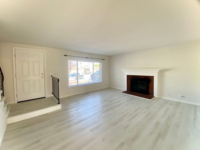 Photo - Gorgeous 5-bedroom home located in Fremont! – Huge Backyard!