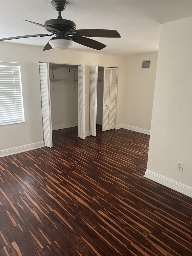 Photo - 1685 21st St N