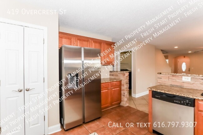 Photo - 419 Overcrest St