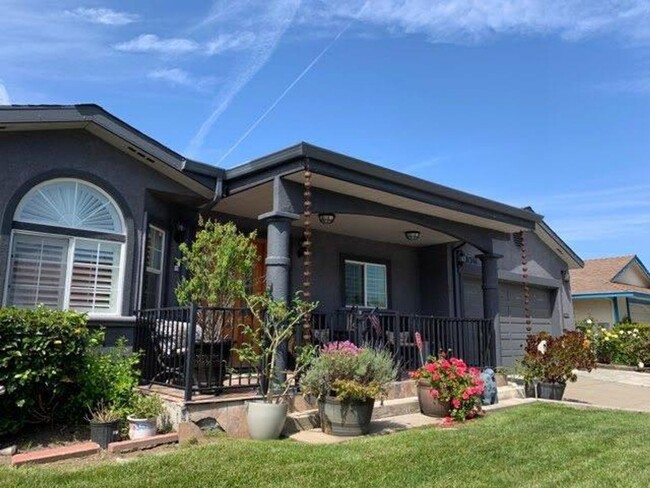 $4290 / GORGEOUS 4-5 BEDROOM SINGLE STORY ... - $4290 / GORGEOUS 4-5 BEDROOM SINGLE STORY ... House