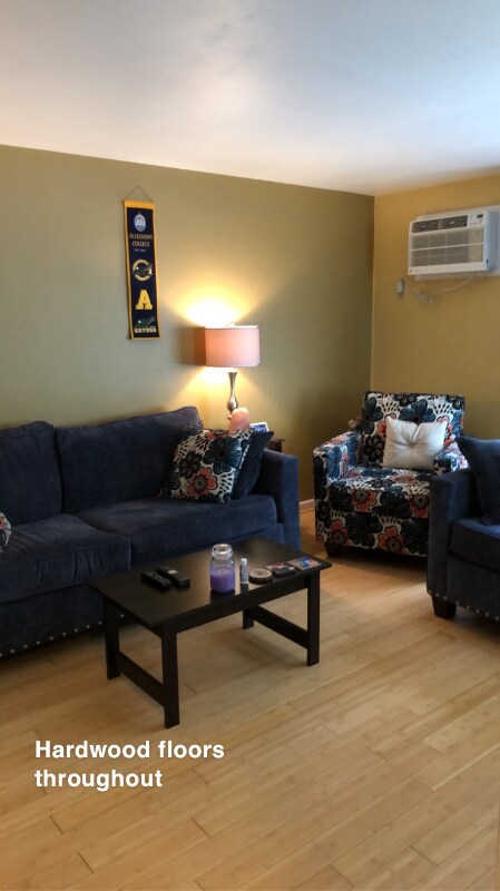 Photo - 5237 Fifth Ave Unidad A1