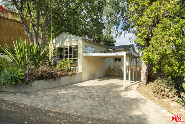 Building Photo - 816 Basin Dr Rental