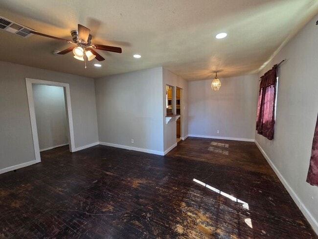 Photo - New Listing!