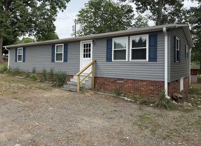 Building Photo - 1509 NC-801