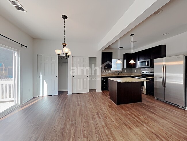 Photo - 1617 Shire Village Dr