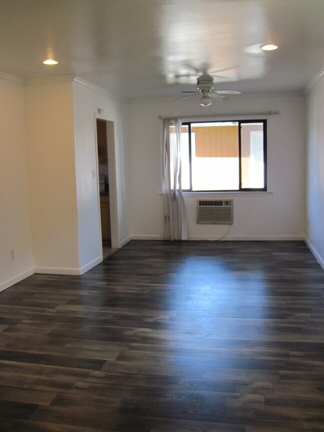 Photo - 2750 Argyll Ave Unidad C