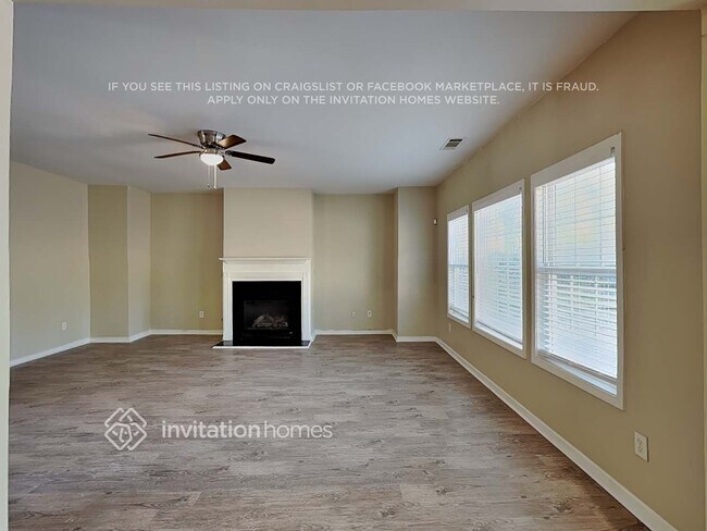 Photo - 2096 Somerset Pl SE