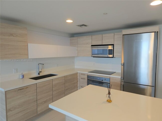 Photo - 16385 Biscayne Blvd Unit 2704