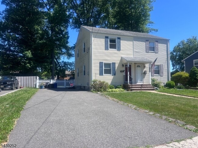 Photo - 228 Windsor Ave