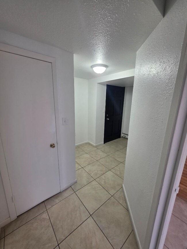 Photo - 311 E Thayer Ave