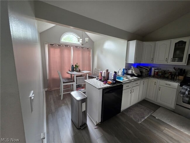 Photo - 29 Lethbridge Ln