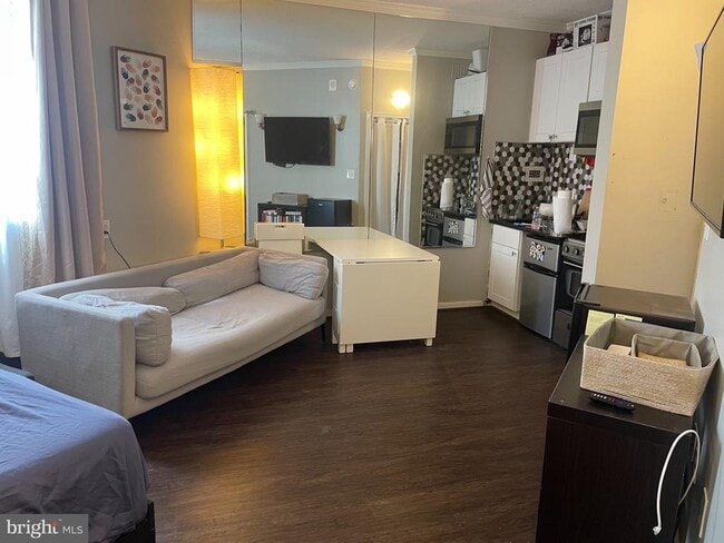 4242 East-West Hwy Unidad 1103