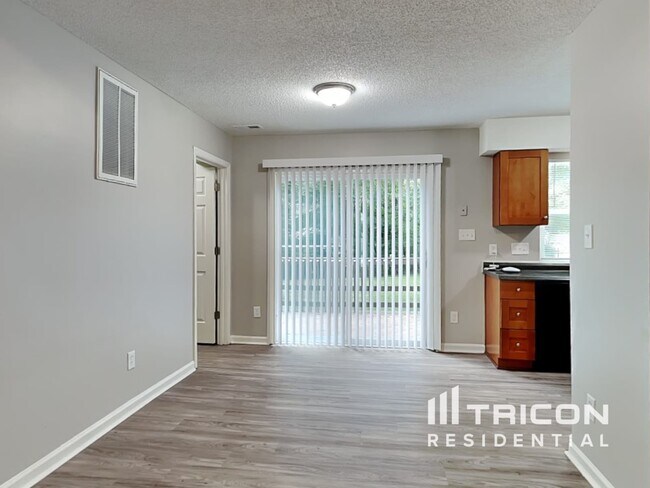 Photo - 6000 Whitewater Dr