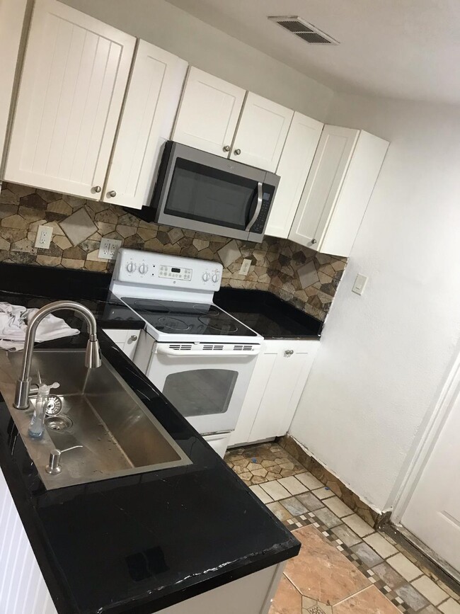 Photo - 7070 49th Ave N