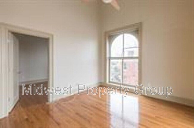 Photo - 4244 Chouteau Ave