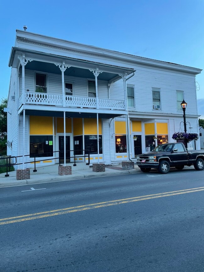 Photo - 221 W King St Apartamentos Unidad 1