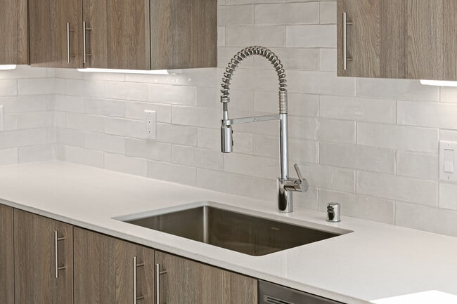 Photo - Fourth and Laurel