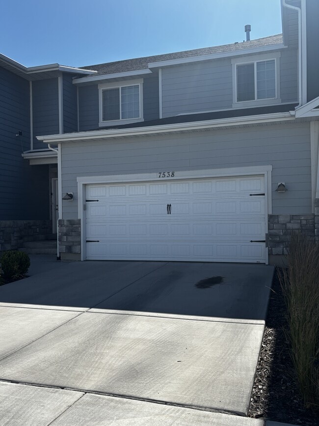 Building Photo - 7538 N Cottage Ln